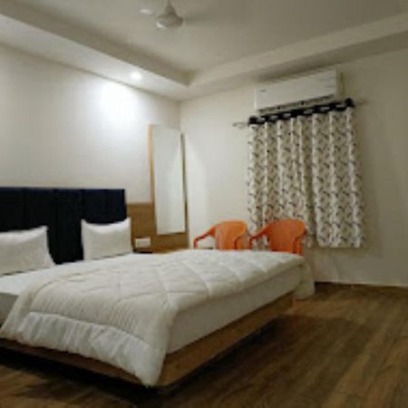 Hotel Kutchi Palace, Dwarka 외부 사진