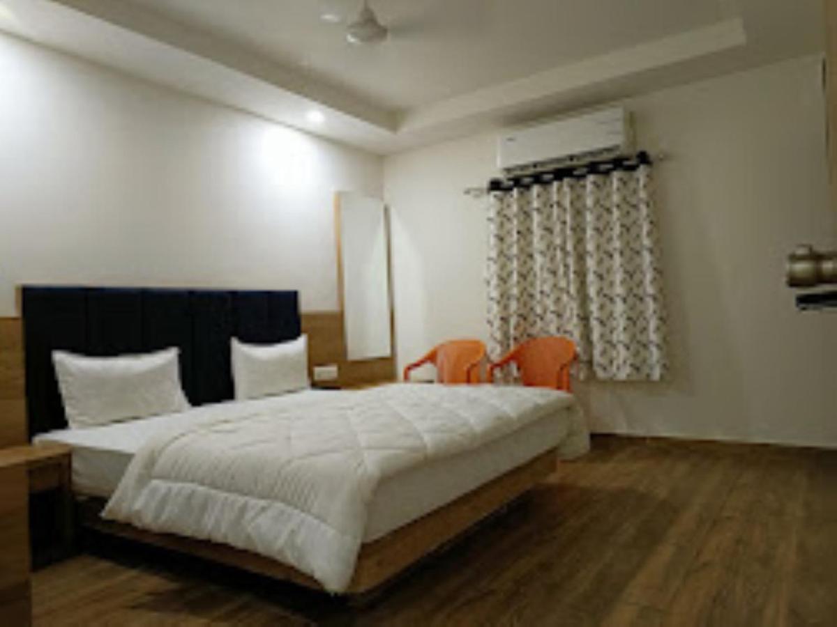 Hotel Kutchi Palace, Dwarka 외부 사진